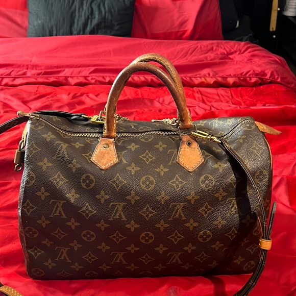 Authentic vintage Louis Vuitton authentic speedy 35 without the strap! - Picture 11 of 14